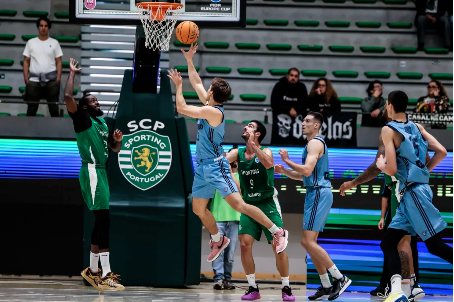 Дніпро поступився Спортингу у матчі Кубка Європи ФІБА